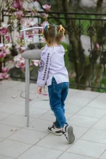 Вишиванка дитяча з домотканого полотна "Лавандова Феєрія" - Зображення 9